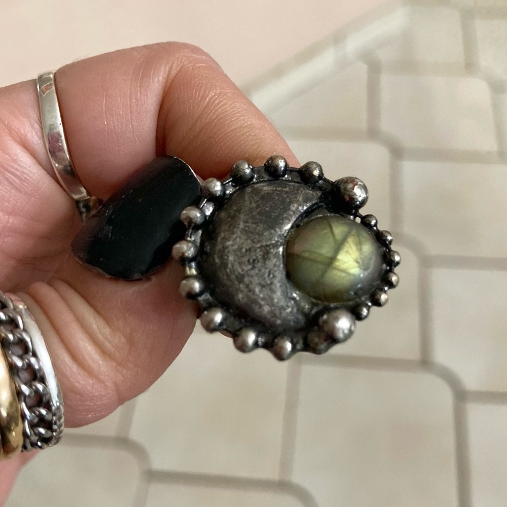 Natural green yellow iridescent labradorite gemstone crescent moon adjustable - Picture 10 of 11